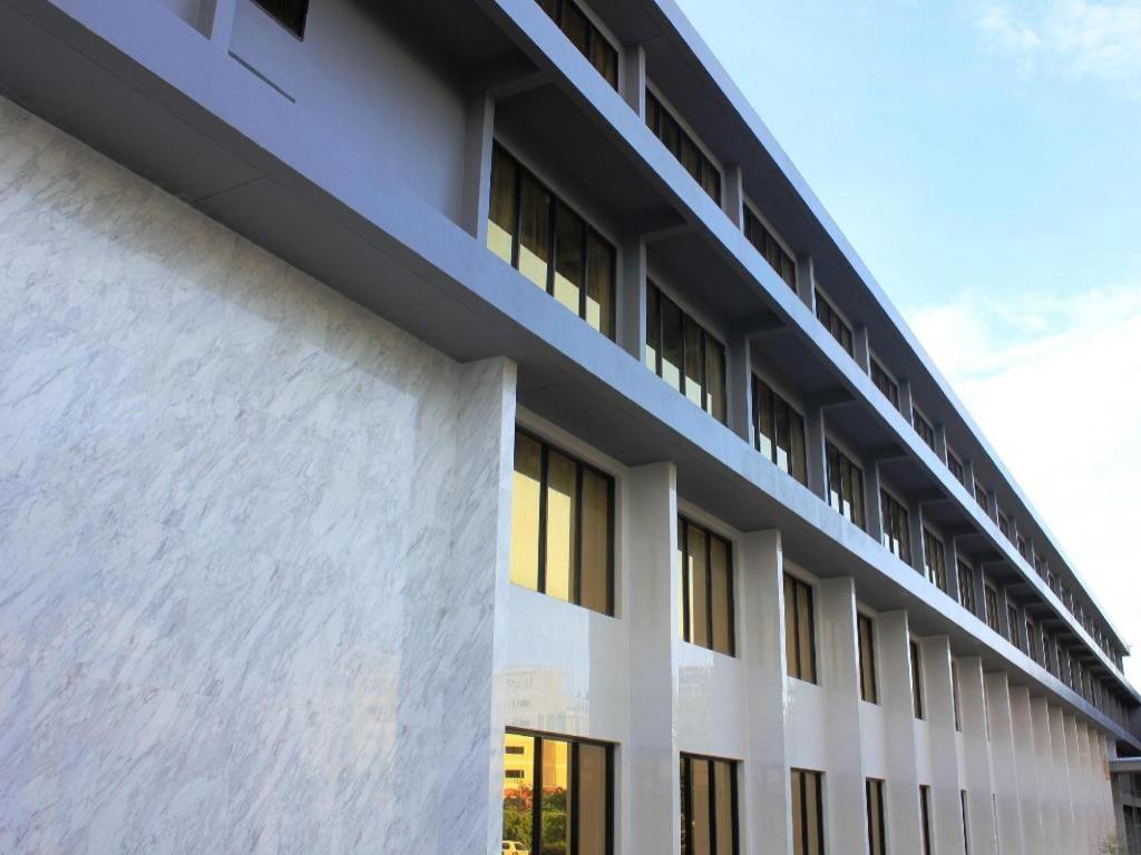 Holiday Poipet Exterior foto