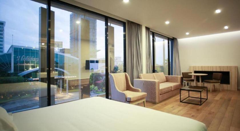 Holiday Poipet Exterior foto