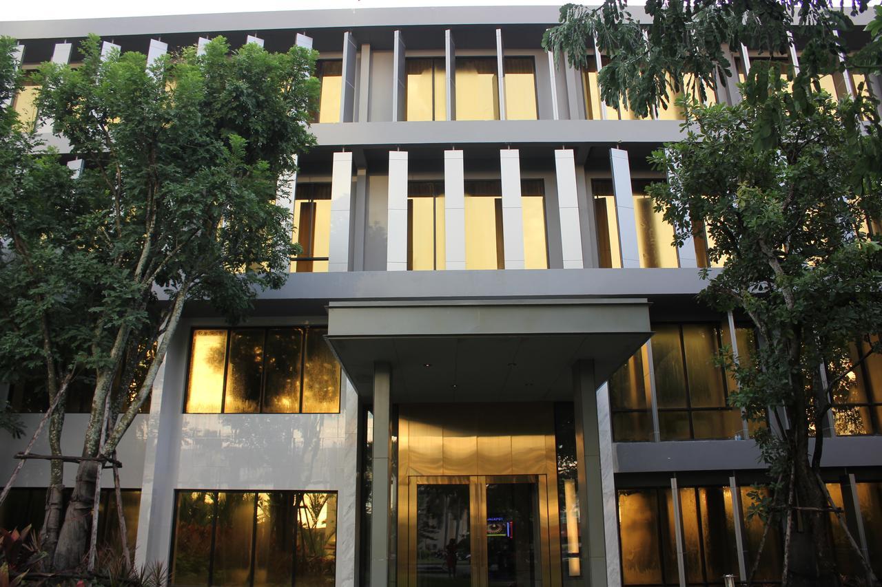Holiday Poipet Exterior foto