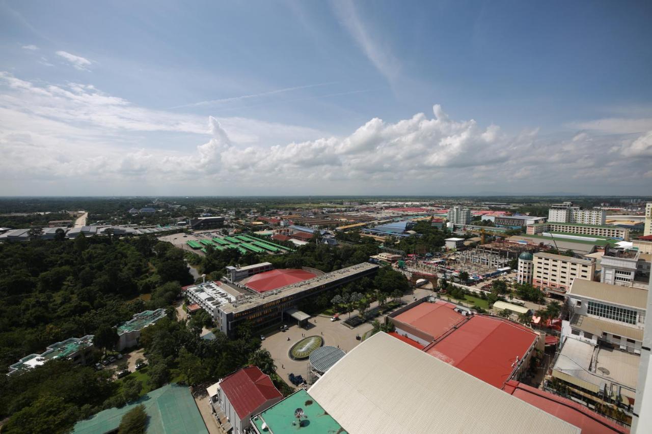 Holiday Poipet Exterior foto